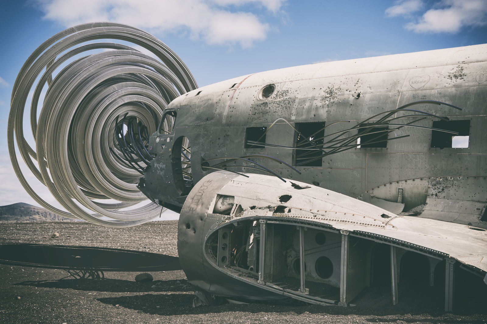 Sólheimasandur, Iceland Plane Crash, Iceland Plane Wreckage, Iceland Abandoned Plane, Lost in Iceland, 3D bubble, Cinema 4D, C4D, 3D Render, CGI, Scifi, Iceland, landscape, Nikon D700, 52 Renders